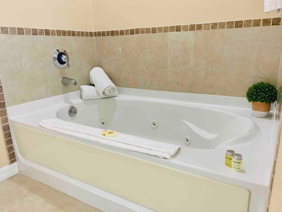 Walking Distance From Universal One Bedroom Resort Orlando Bagian luar foto
