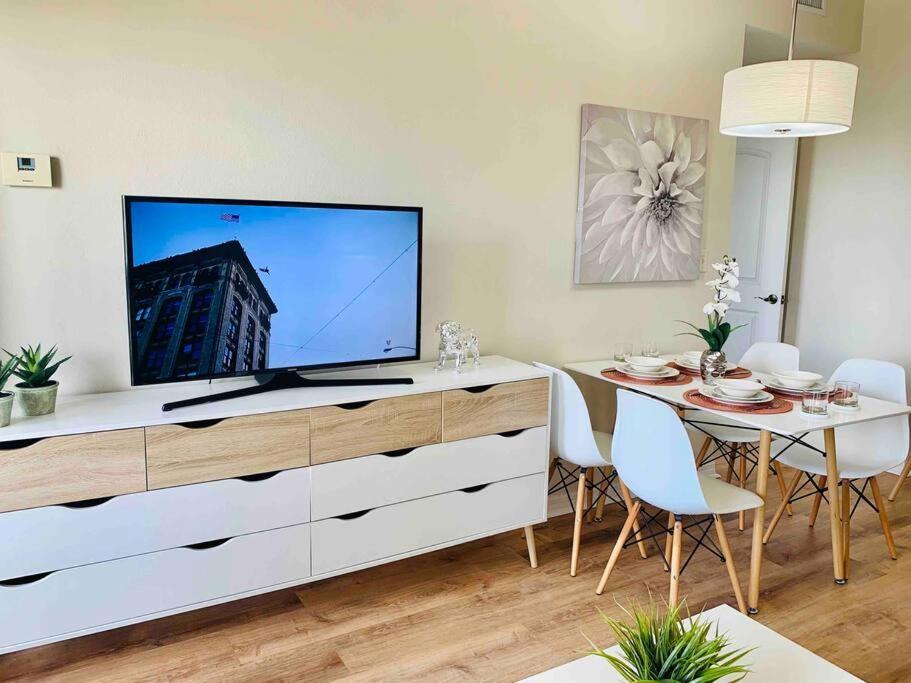 Walking Distance From Universal One Bedroom Resort Orlando Bagian luar foto